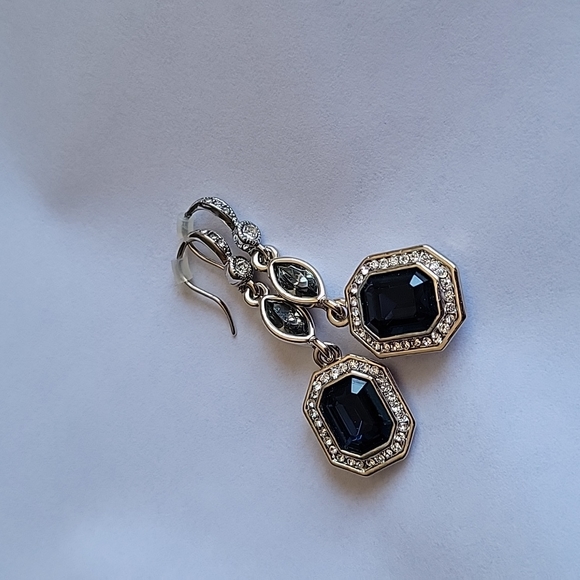 Carolee blue sapphire color drop earrings - Picture 2 of 5